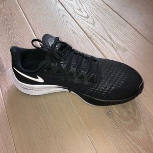 Nike Tennis shoes